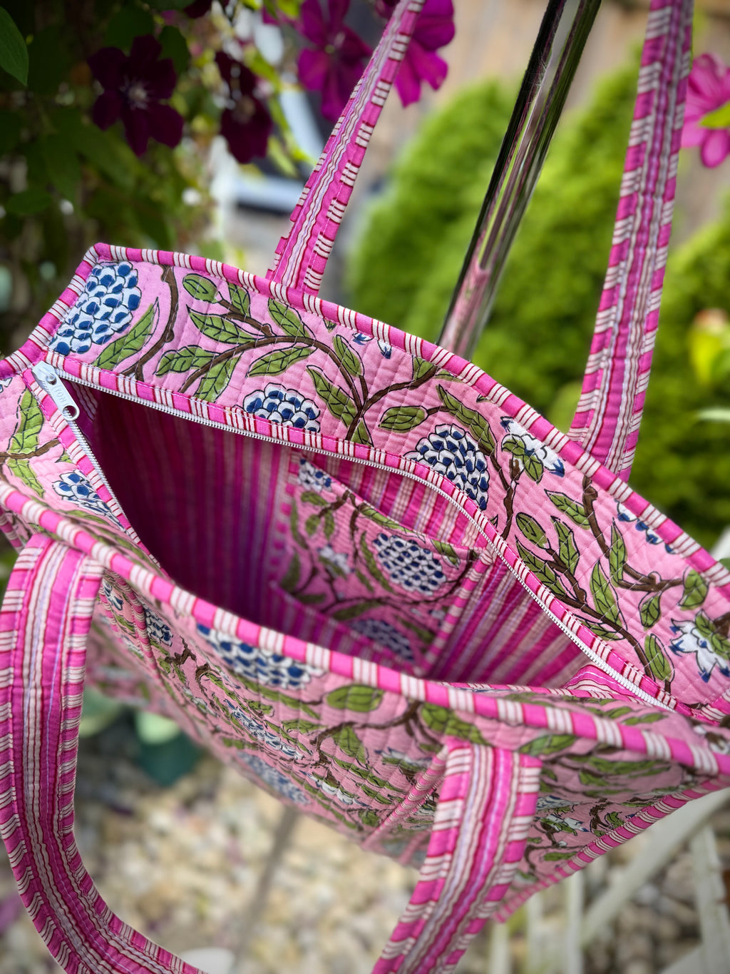 LAYA - Baby Pink Grape pattern Tote Bag