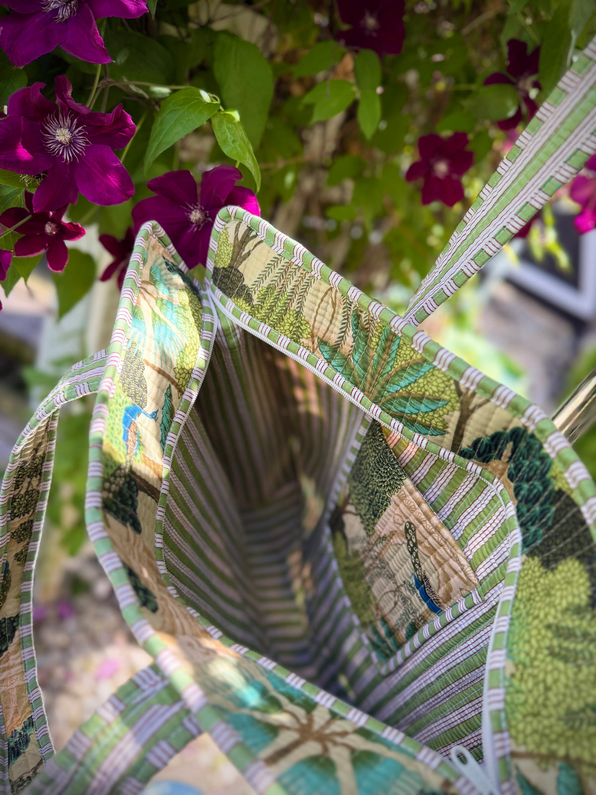 MOOR - Peacock tropical pattern Tote Bag