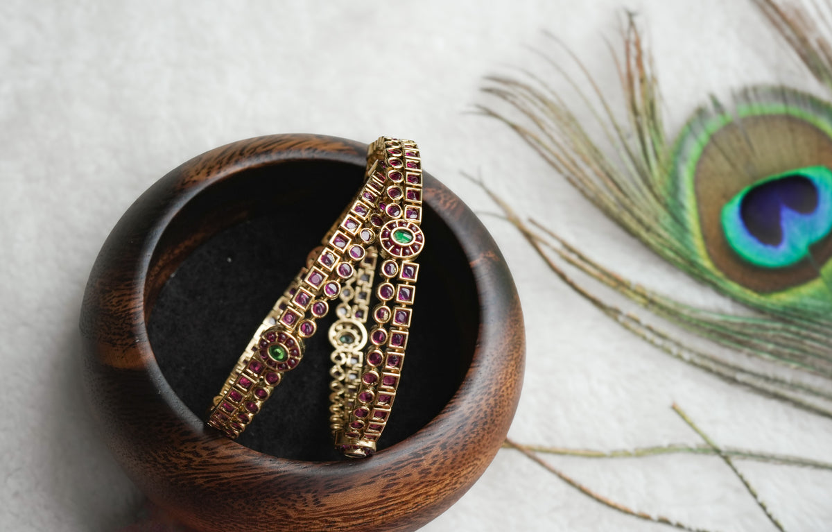 APARAJITHA KEMP -AD STONE BANGLES