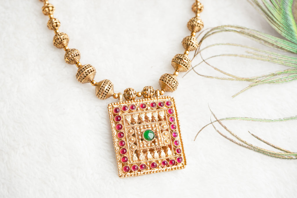 Girisha Interchangeable Traditional idol and non- idol long haram, with 2 sets of Earrings