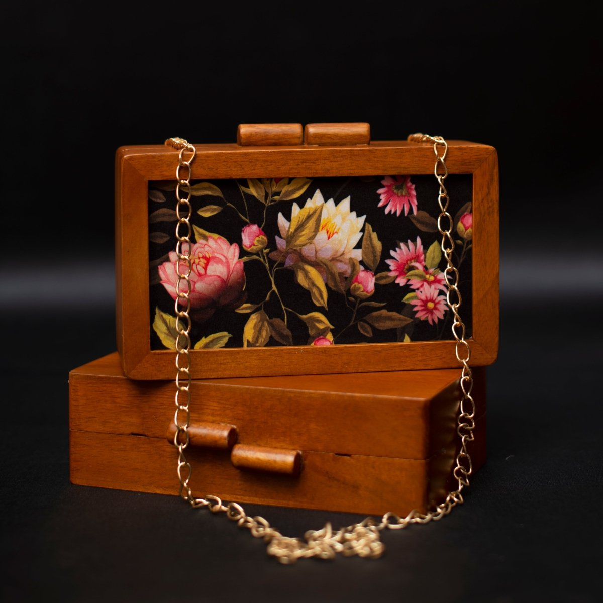 FLORAL WOODEN PRINTED CLUTCH